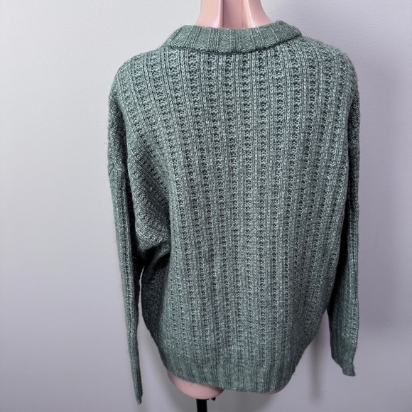 American Eagle Green Cozy Knit Sweater Medium - Picture 3 of 5